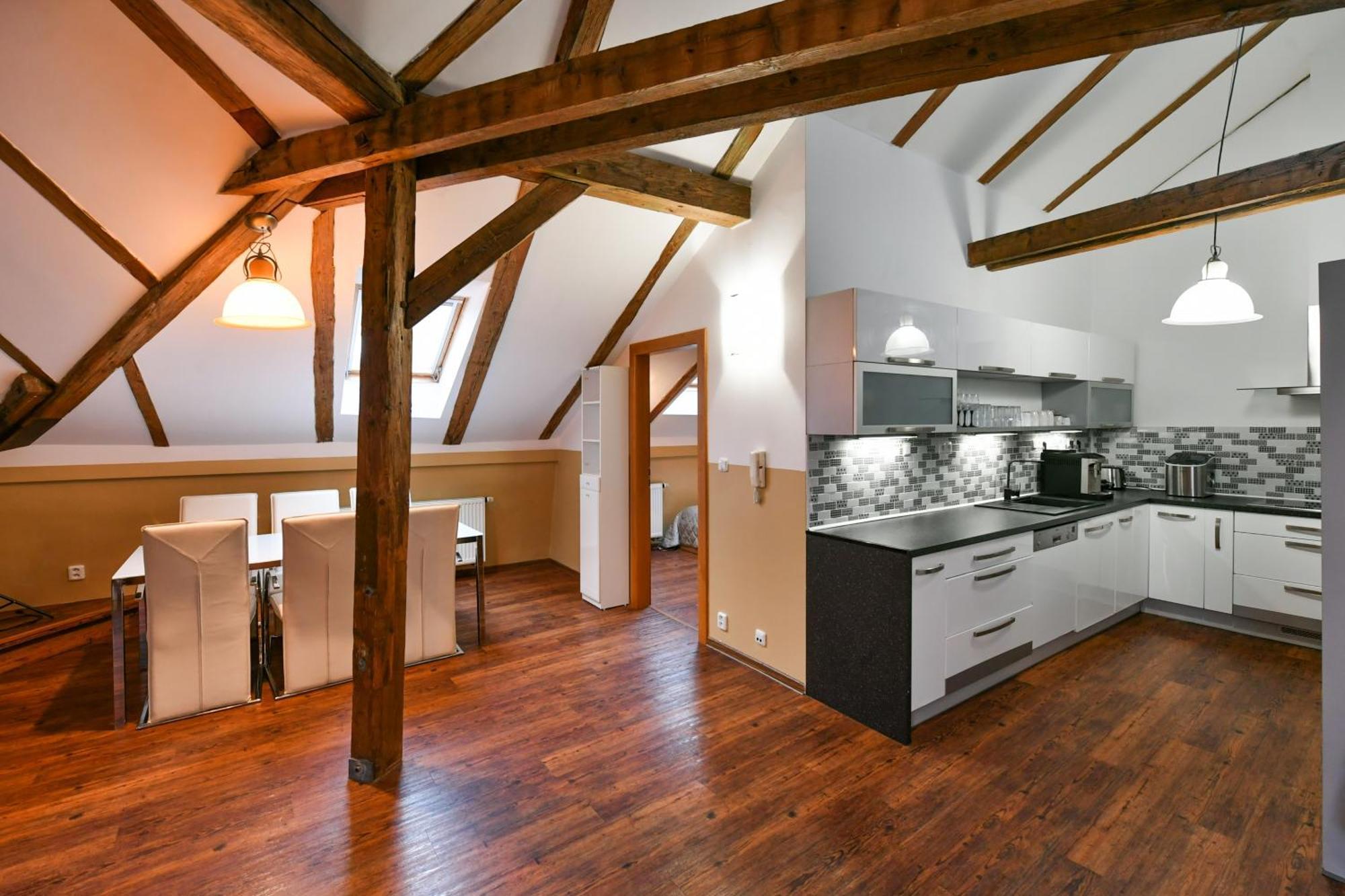 Amazing Charles Bridge Apartment 프라하 외부 사진