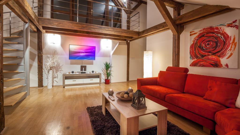 Amazing Charles Bridge Apartment 프라하 객실 사진
