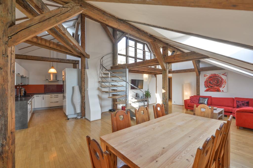 Amazing Charles Bridge Apartment 프라하 외부 사진